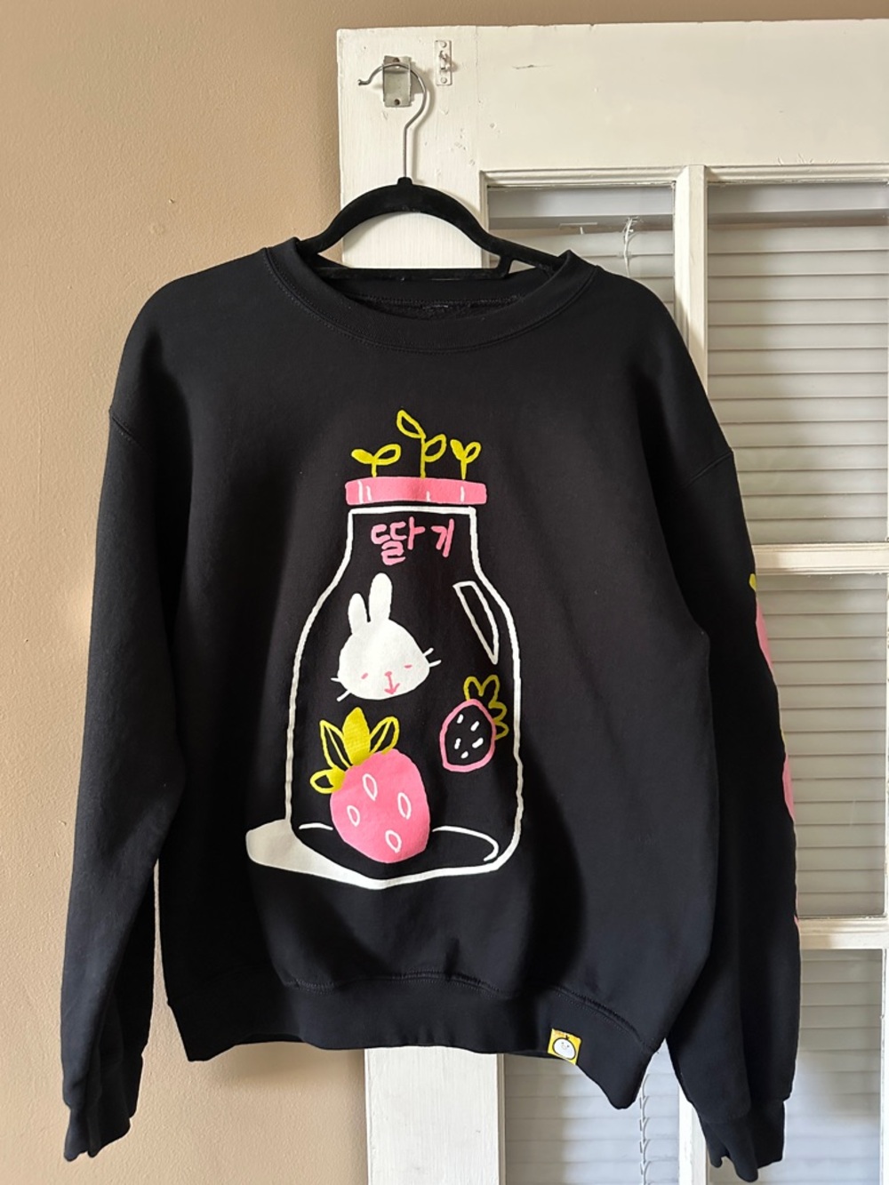 Ohmonah Black Graphic Bunny & Strawberry Milk Sweatshirt Unisex M